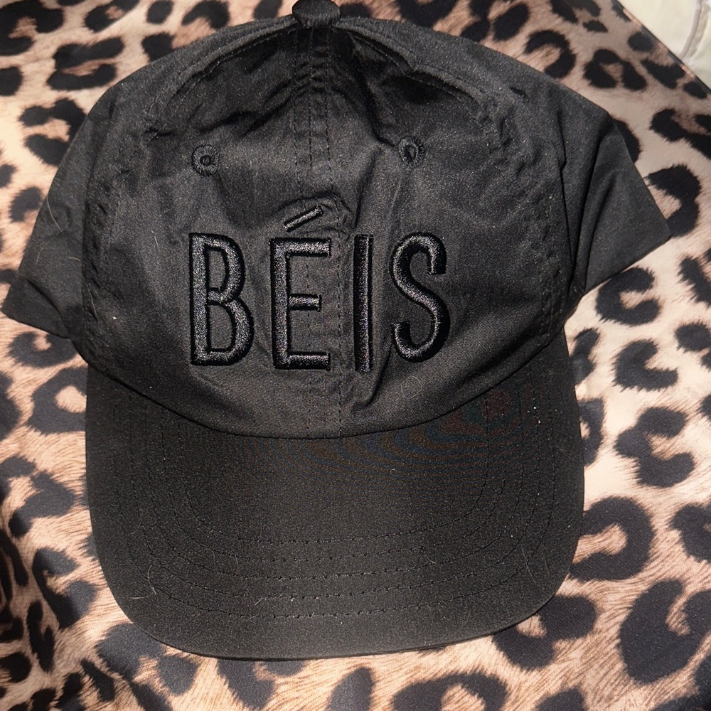 BEIS Black Cap